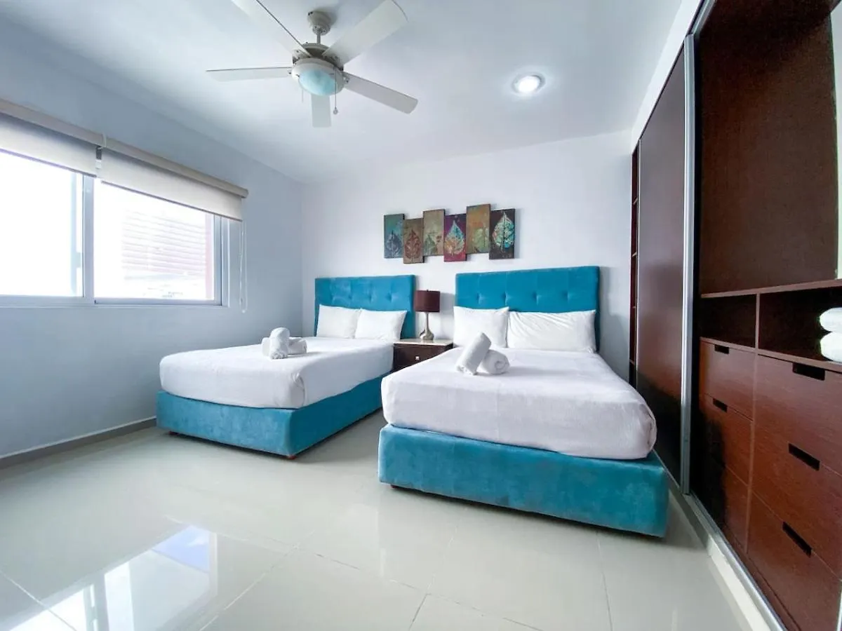 Апартаменты Downtown 6Br Ph With 2 Private Jacuzzi For Large Groups Плая-дель-Кармен
